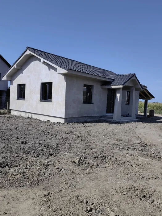 Casa nouă semifinisata in satul Rușeni